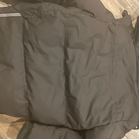 Hugo Boss winter jacket - Picture 5 of 7